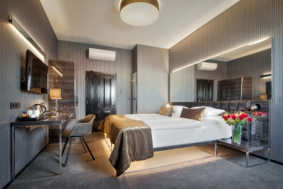 Hotel Mucha Prag - Vierbettzimmer Standard