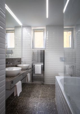 Hotel Mucha Prague - Double room Deluxe bathroom