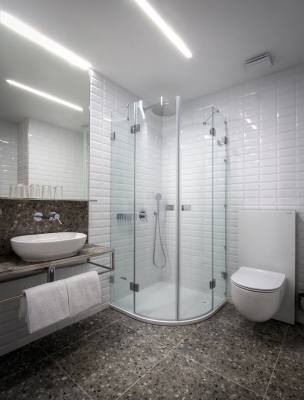 Hotel Mucha Prague - Quadruple room Deluxe bathroom